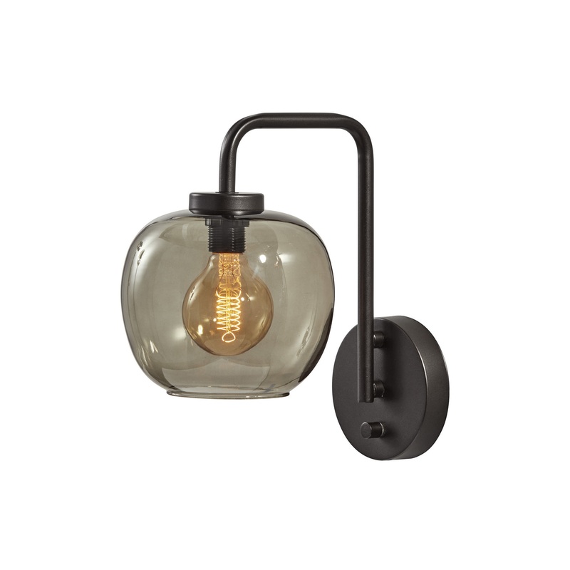 Ashton Wall Lamp in Matte Black