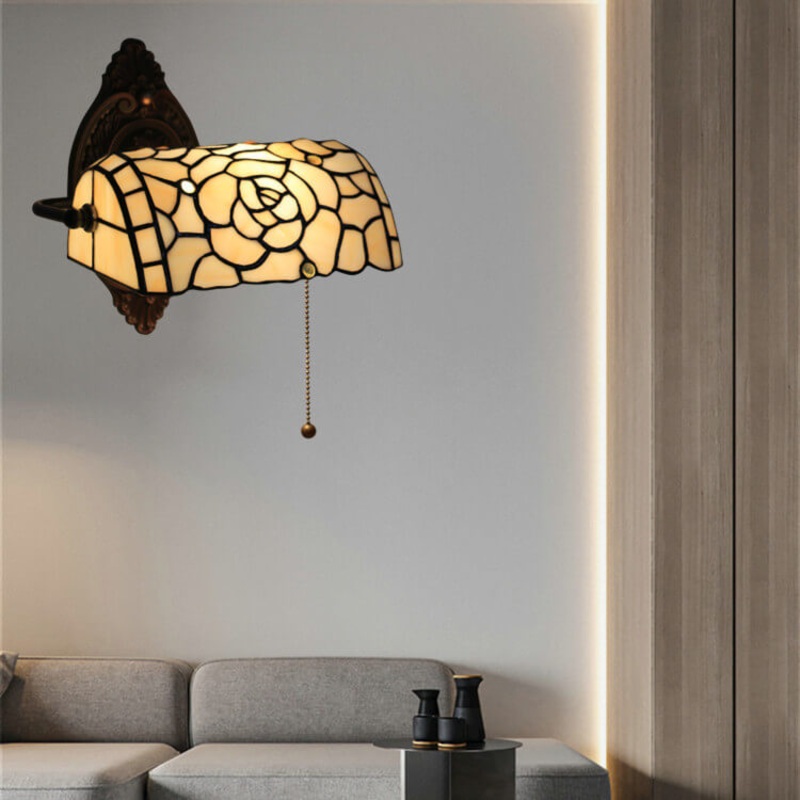 Traditional Tiffany Floral Stained Glass 1-Light Wall Sconce Lamp For Living Room