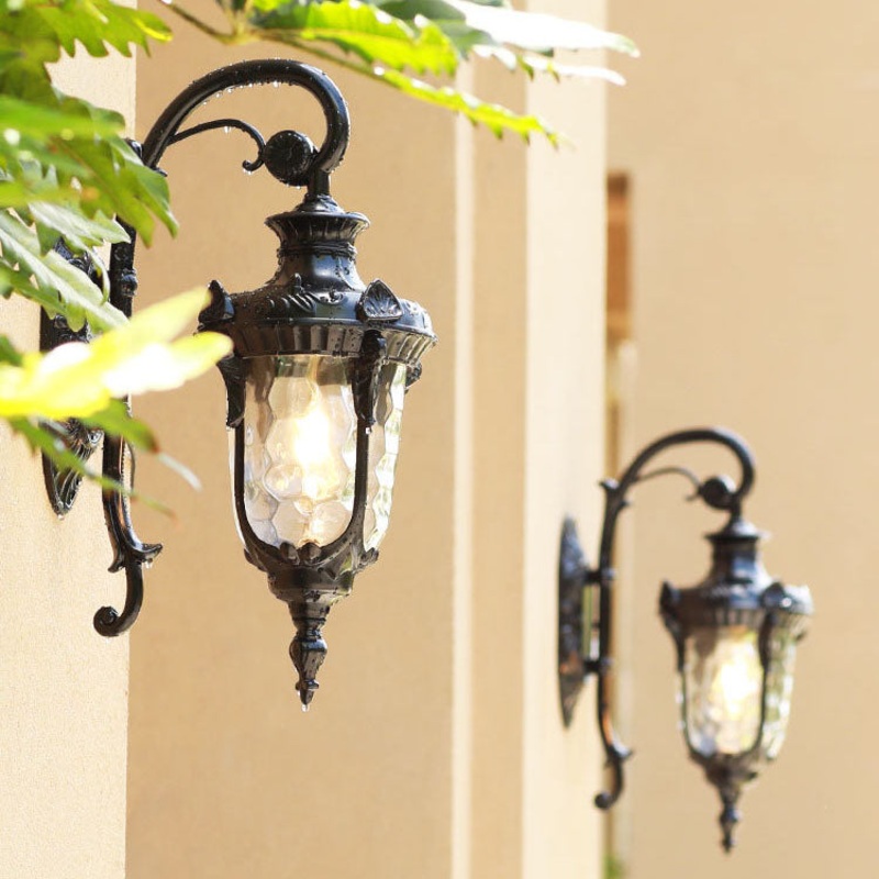 Traditional European Cylinder Lantern Aluminum Glass 1-Light Outdoor Wall Sconce Lamp For Outdoor Patio