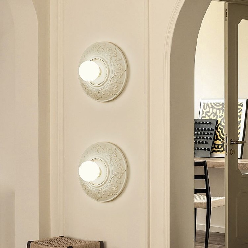 Traditional French Round Relief Resin Glass 1-Light Wall Sconce Lamp For Hallway