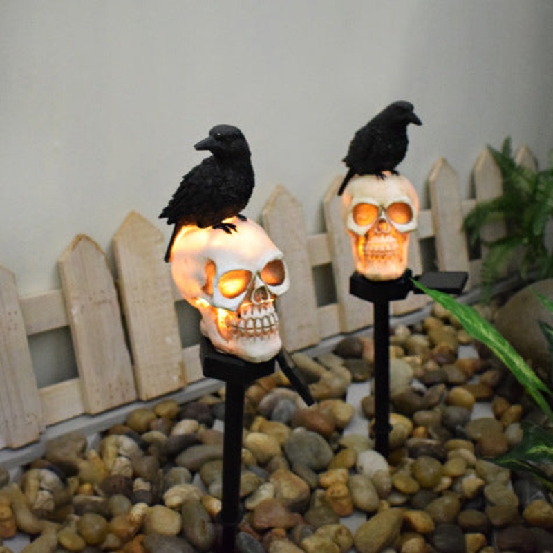 Contemporary Creative Solar Waterproof Resin Plastic Skull Crow Halloween Decoration LED Outdoor Light Landscape Lighting For Garden