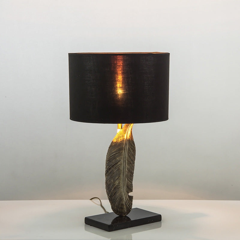 Modern Art Deco Leaf Resin Fabric Iron 1-Light Table Lamp For Living Room