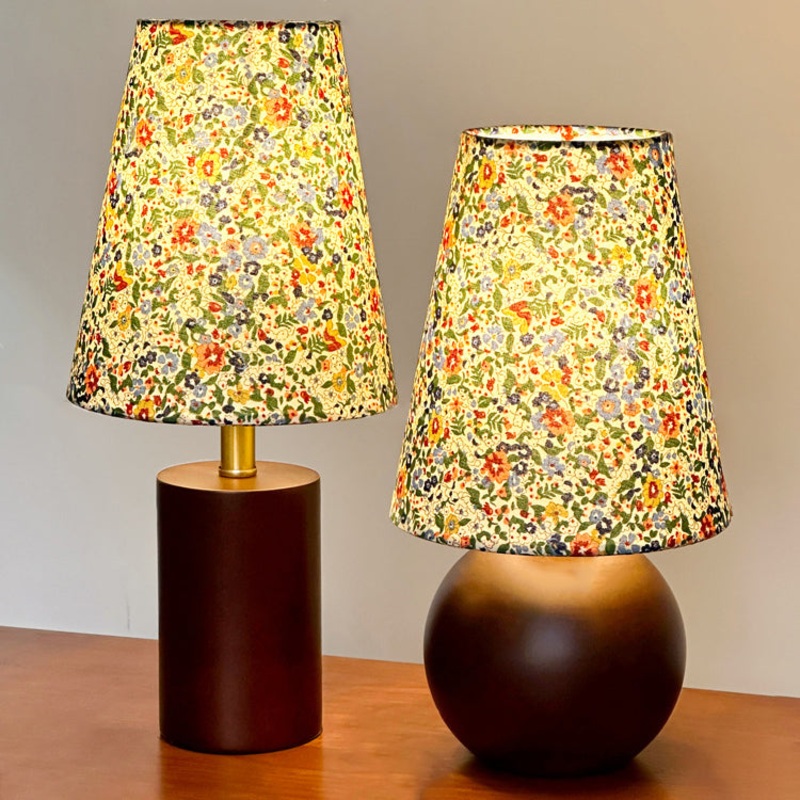 Traditional Vintage Crushed Flower Round Column Solid Wood PVC Fabric 1-Light Table Lamp For Bedroom