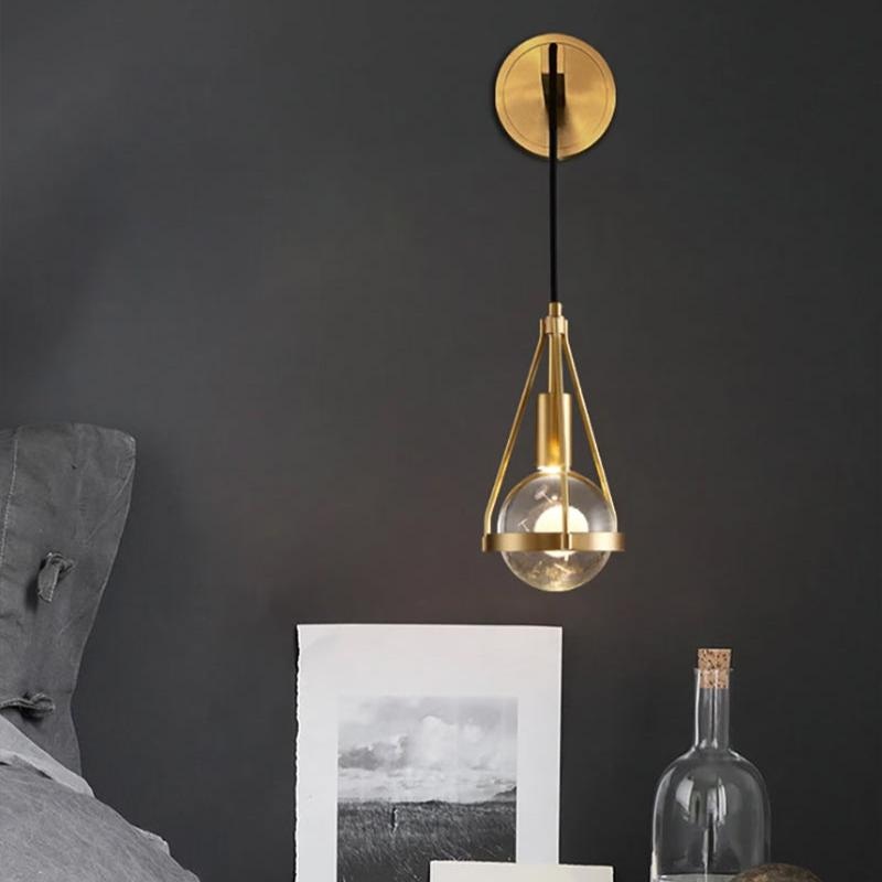Contemporary Luxury Shiny Raindrop Crystal Shade Brushed Brass Frame 1-Light Wall Sconce Lamp For Living Room