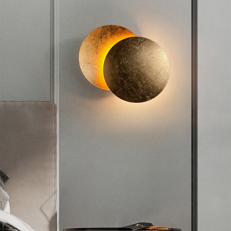 Contemporary Nordic Round Iron LED Wall Sconce Lamp For Bedroom