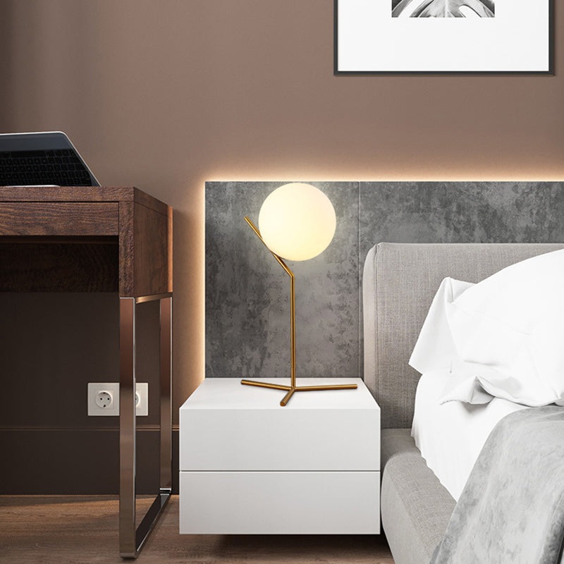 Modern Minimalist Sphere Iron Glass 1-Light Table Lamp For Bedroom