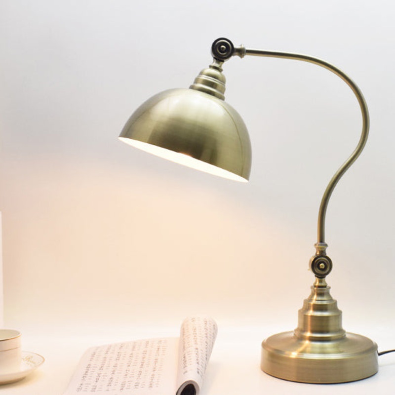 Traditional Vintage Curved Pole Dome Iron Frame 1-Light Table Lamp For Bedroom