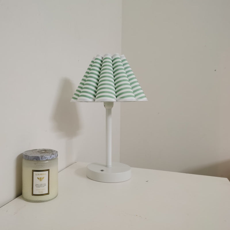 Modern Minimalist Round Table Petal Shaped Stem Disc Base 1-Light Table Lamp For Bedroom