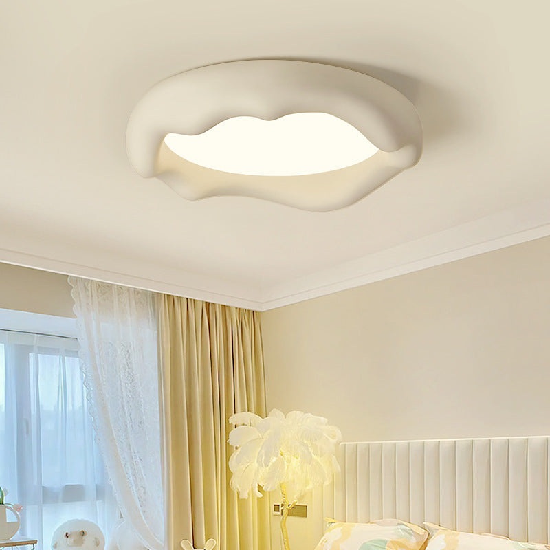Contemporary Nordic Round Iceberg Shape Iron Frame Resin LED Flush Mount Ceiling Light For Bedroom