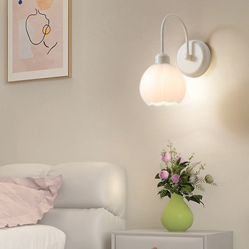 Traditional French Iron Flower Glass 1-Light Wall Sconce Lamp For Living Room