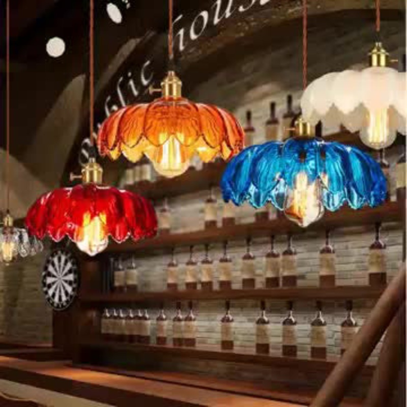 Traditional Chinese Petal Glass Shade Copper Iron 1-Light Pendant Light For Living Room