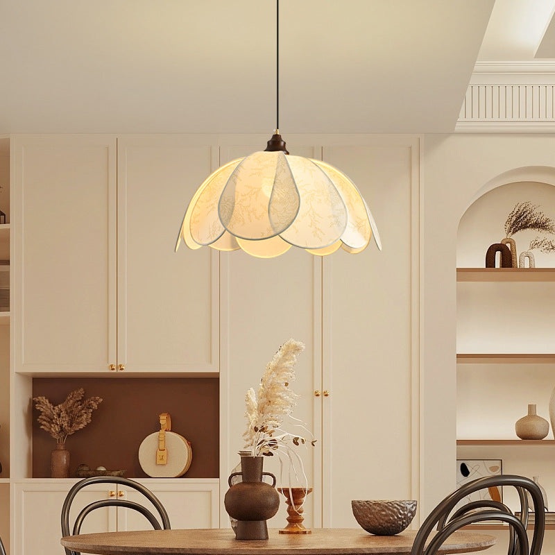Traditional French Petal Fabric Shade Hardware 1-Light Pendant Light For Dining Room