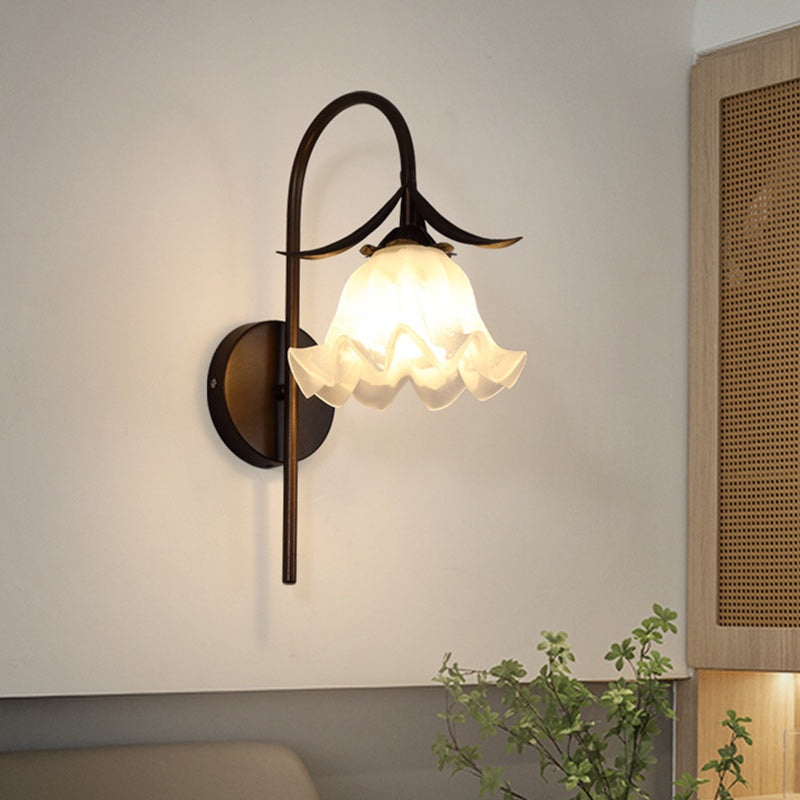 Traditional Vintage Flower Iron Glass 1-Light Wall Sconce Lamp For Living Room